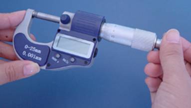 Use and Read Digital Micrometers